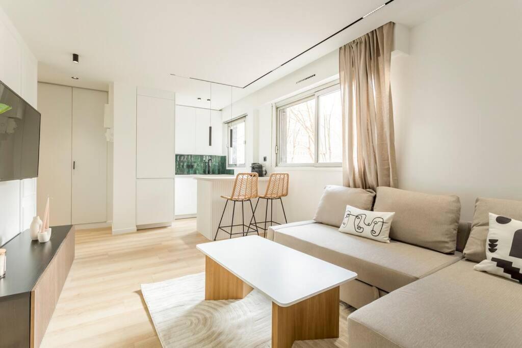 Ferienwohnung Luxurious 3 Min Walk From Eiffel Tower Paris Exterior foto