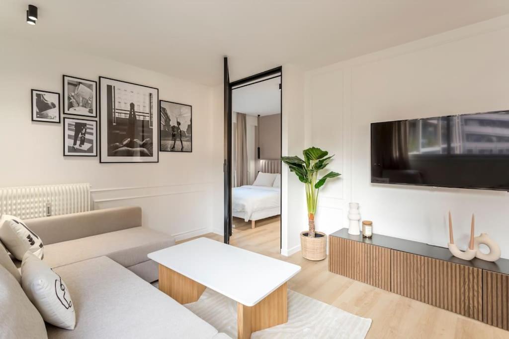 Ferienwohnung Luxurious 3 Min Walk From Eiffel Tower Paris Exterior foto