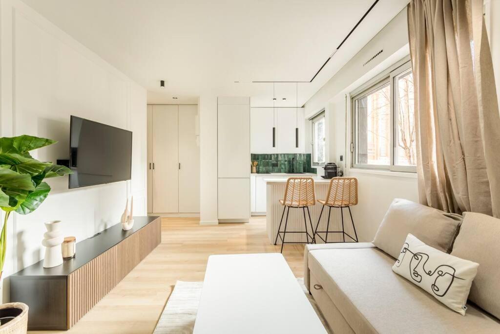 Ferienwohnung Luxurious 3 Min Walk From Eiffel Tower Paris Exterior foto
