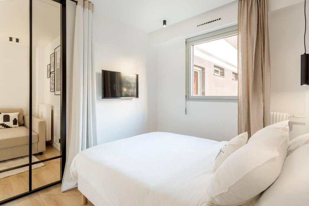 Ferienwohnung Luxurious 3 Min Walk From Eiffel Tower Paris Exterior foto